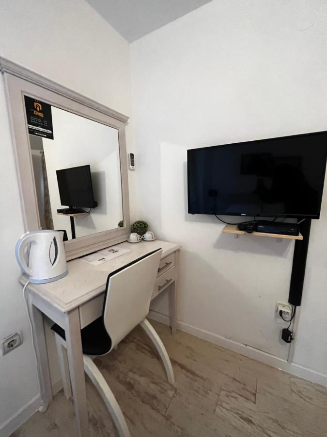 Athos Guesthouse Котор Экстерьер фото
